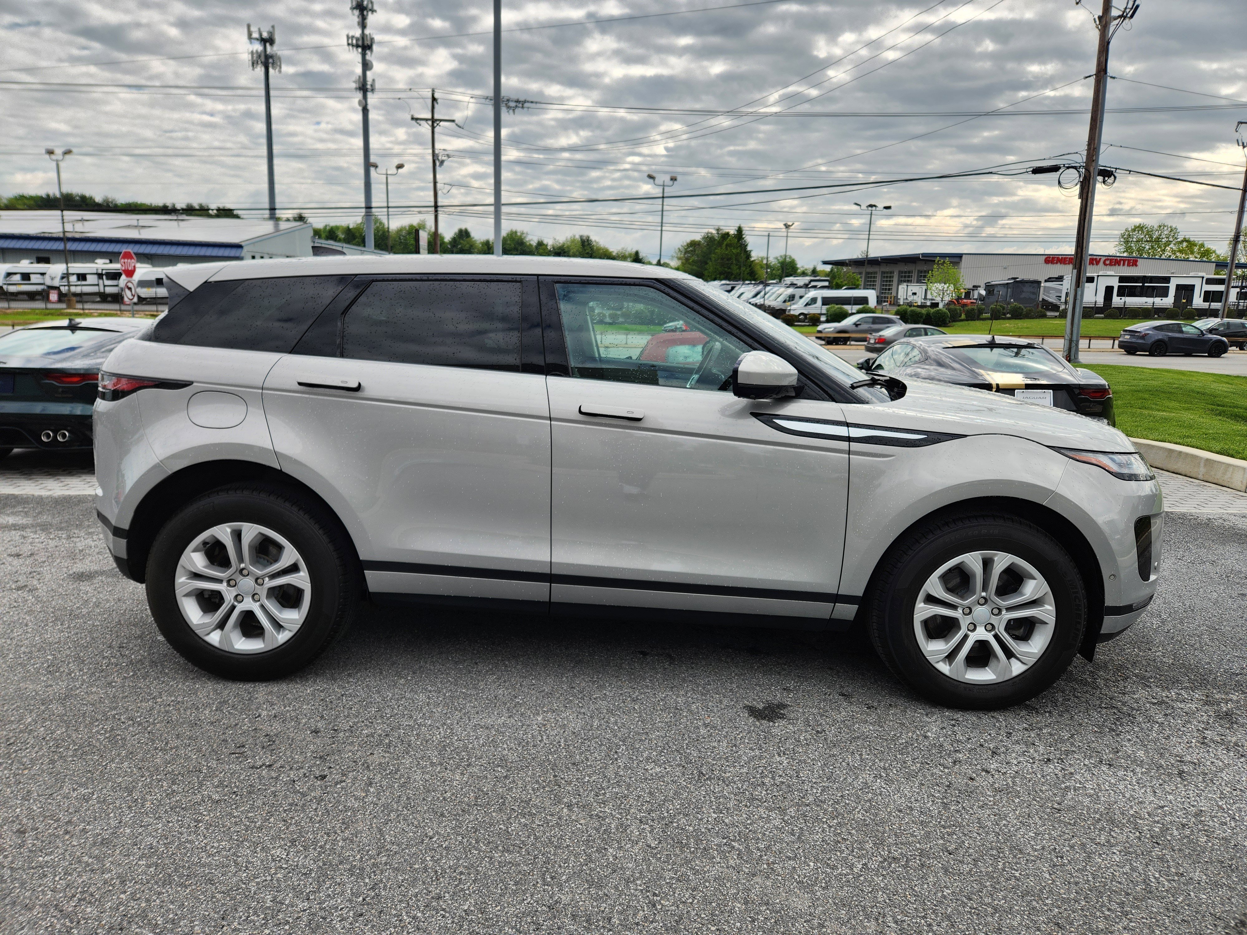 Used 2021 Seoul Pearl Silver Metallic Land Rover S image 6