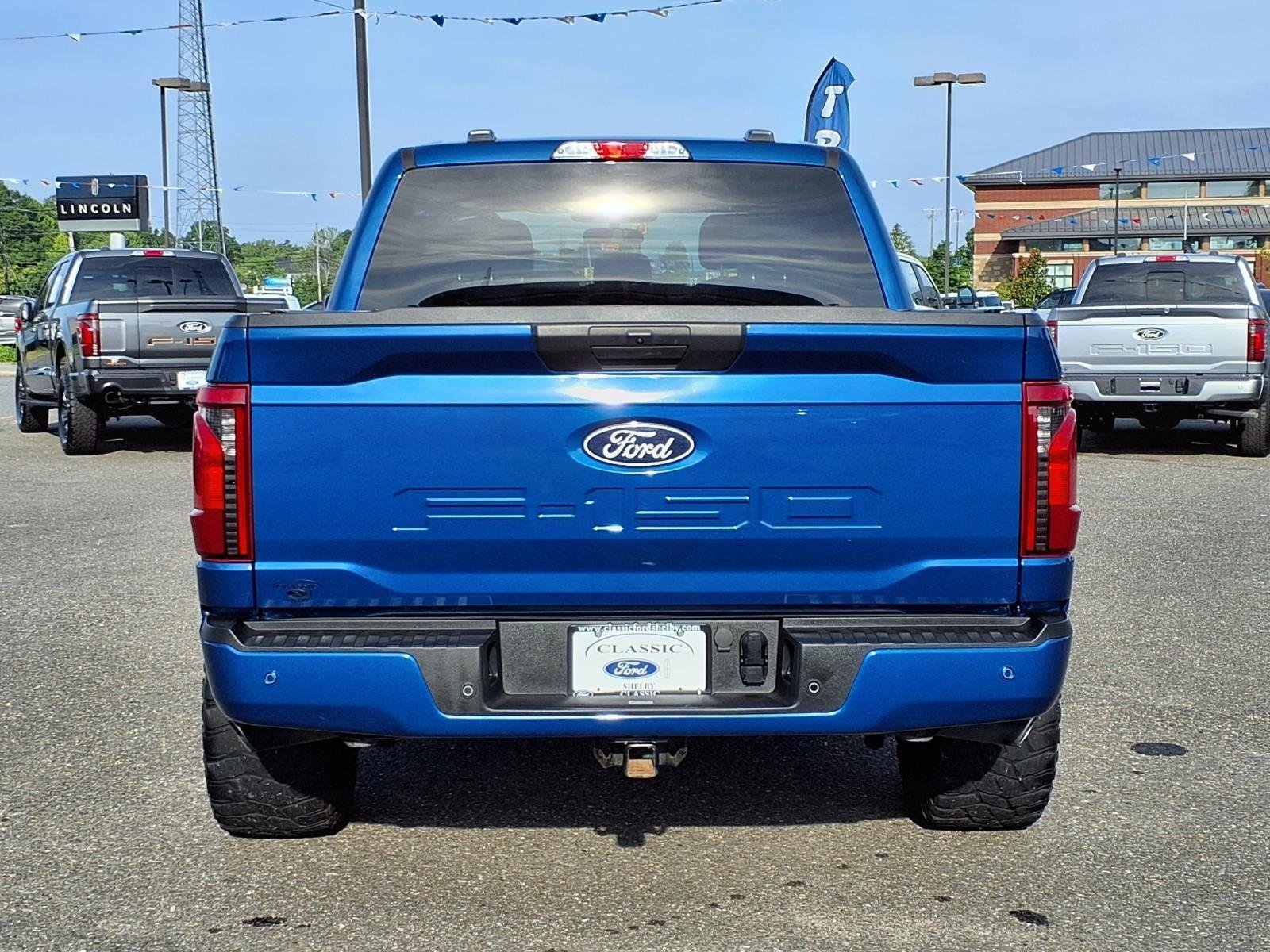 Used 2024 Atlas Blue Metallic Ford STX image 9