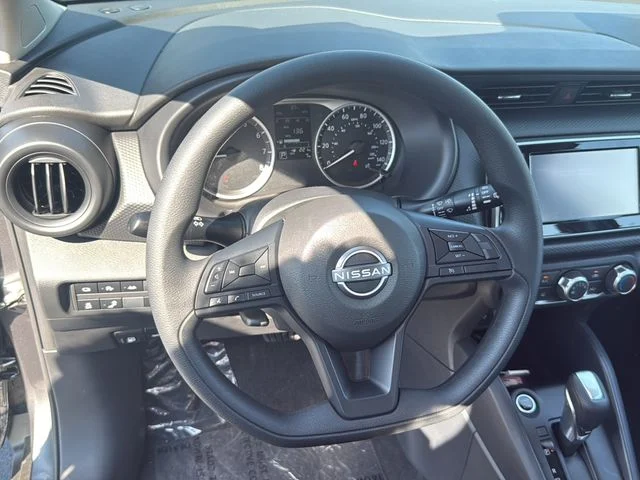 Used 2025 Gray Nissan S image 17
