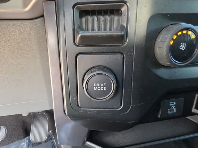 Used 2023 Silver Ford XLT image 18