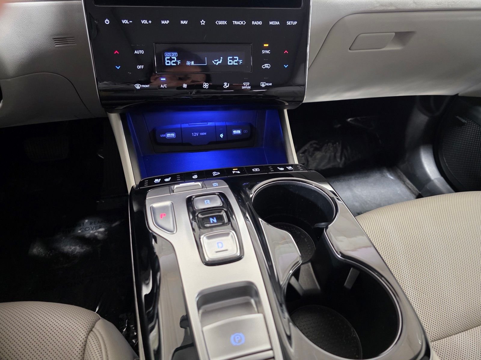 Used 2023 Phantom Black Hyundai Limited image 27