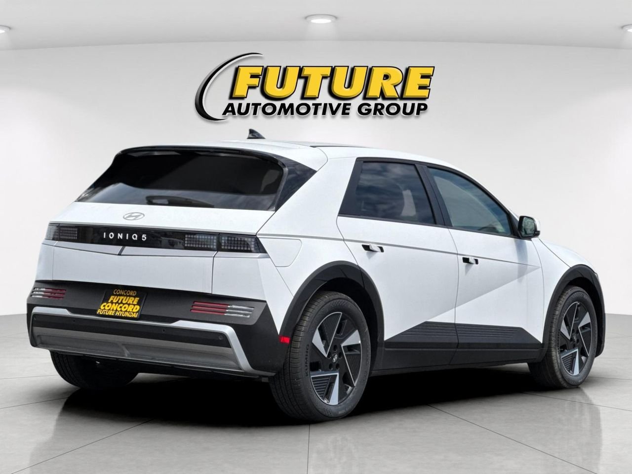 New 2026 White Hyundai SEL image 3