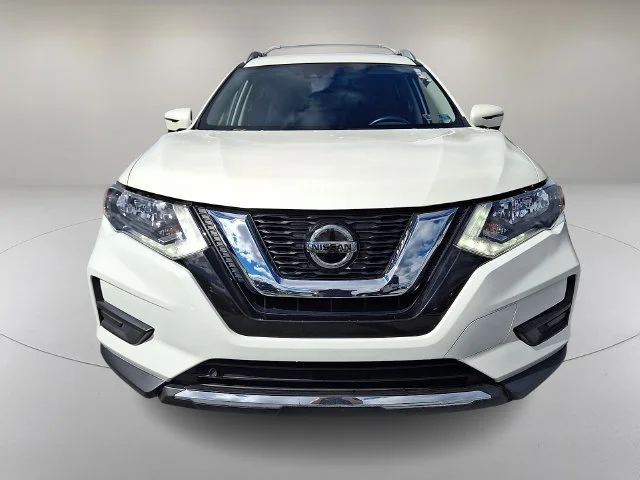 Used 2020 White Nissan SV image 2