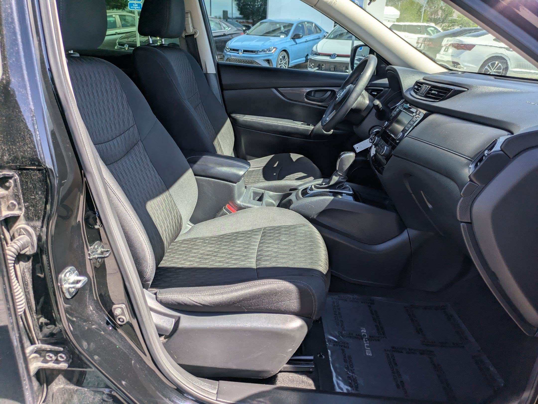 Used 2020 Magnetic Black Pearl Nissan S image 28