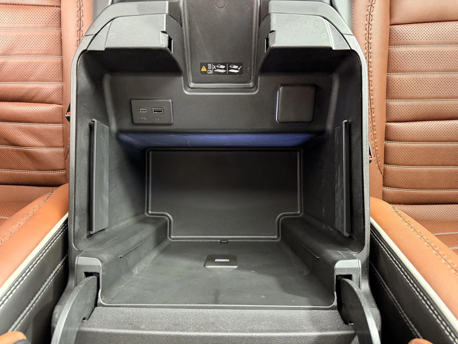 Used 2024 Onyx Black GMC Denali Ultimate image 35