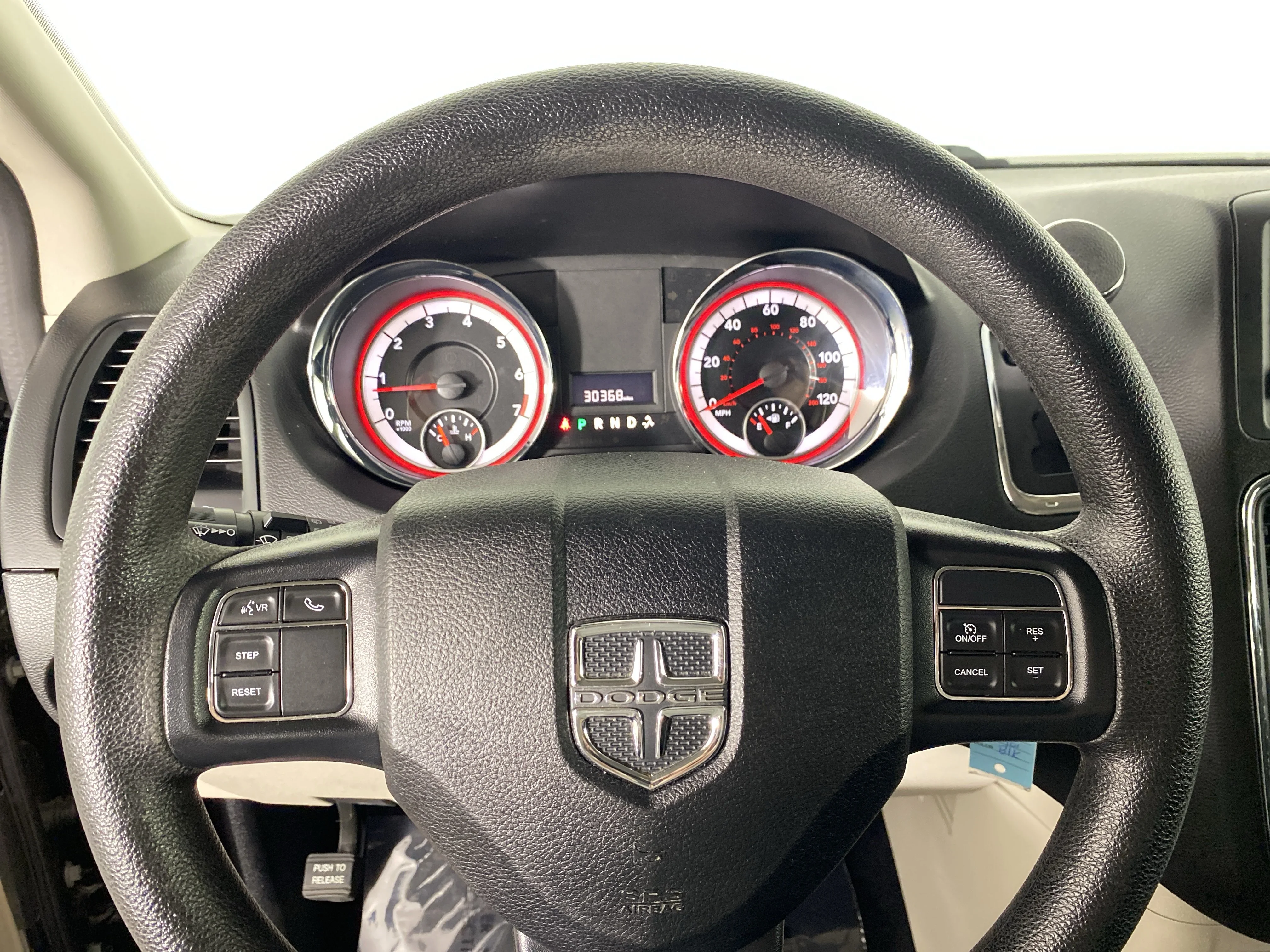 Used 2019 Black Onyx Crystal Pearlcoat Dodge SE image 19