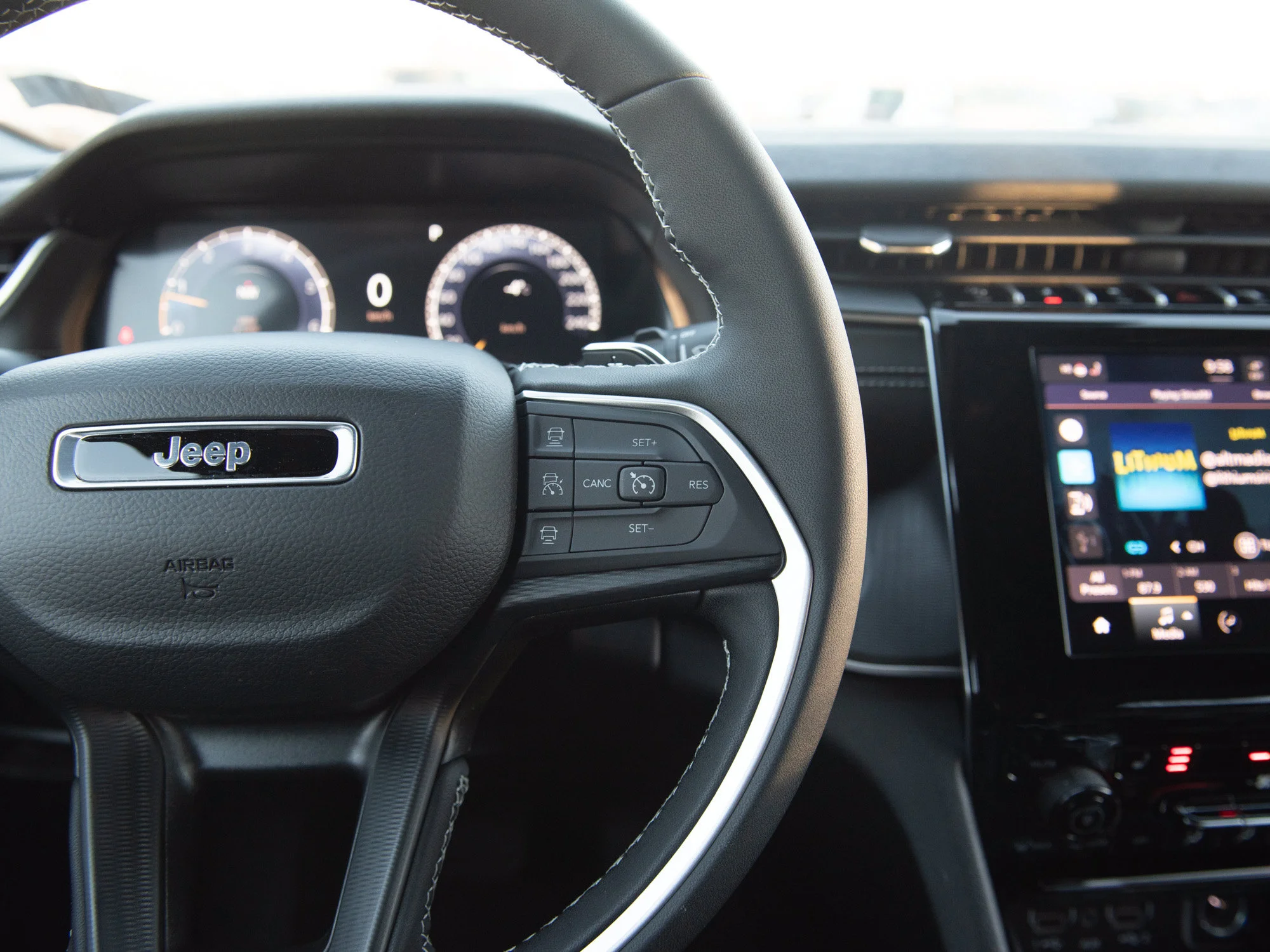 New 2025 Grey Jeep Altitude* 4x4, Sunroof, Remote Start, Heated Seats/Wheel image 12