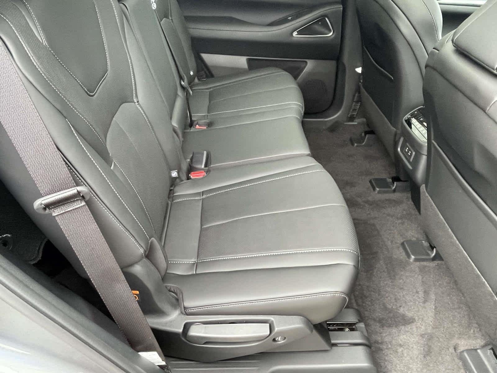 New 2026 Graphite Shadow INFINITI LUXE image 20