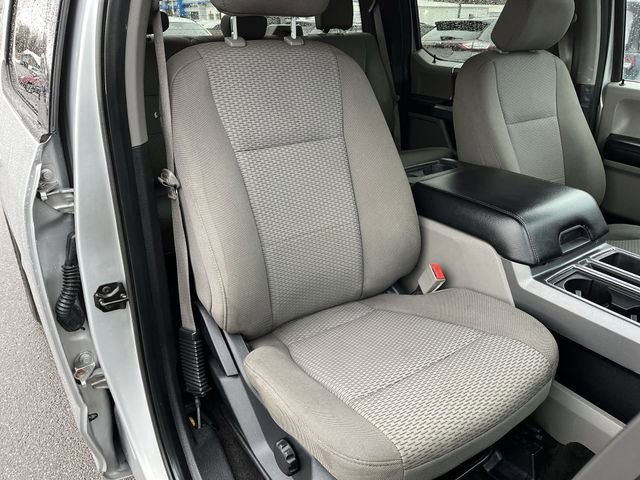 Used 2018  Ford XL image 25