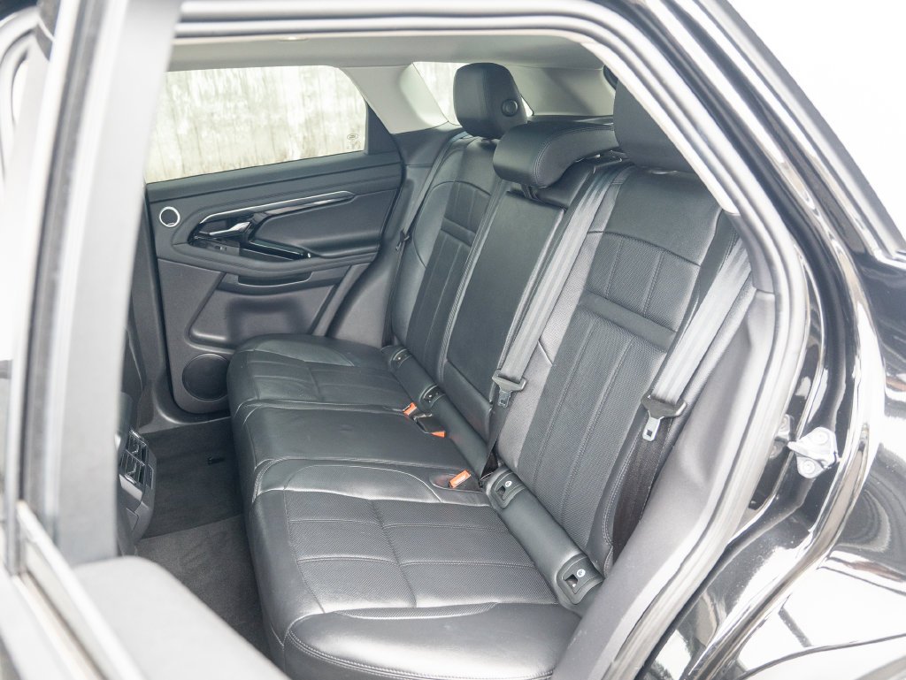 Used 2022 Black Land Rover S image 25