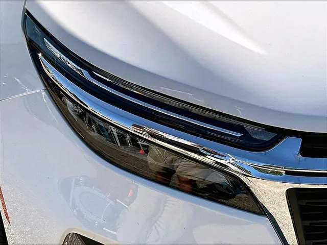 Used 2022 White Chevrolet LT image 34