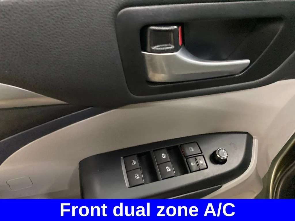 Used 2019 Green Toyota XLE image 10