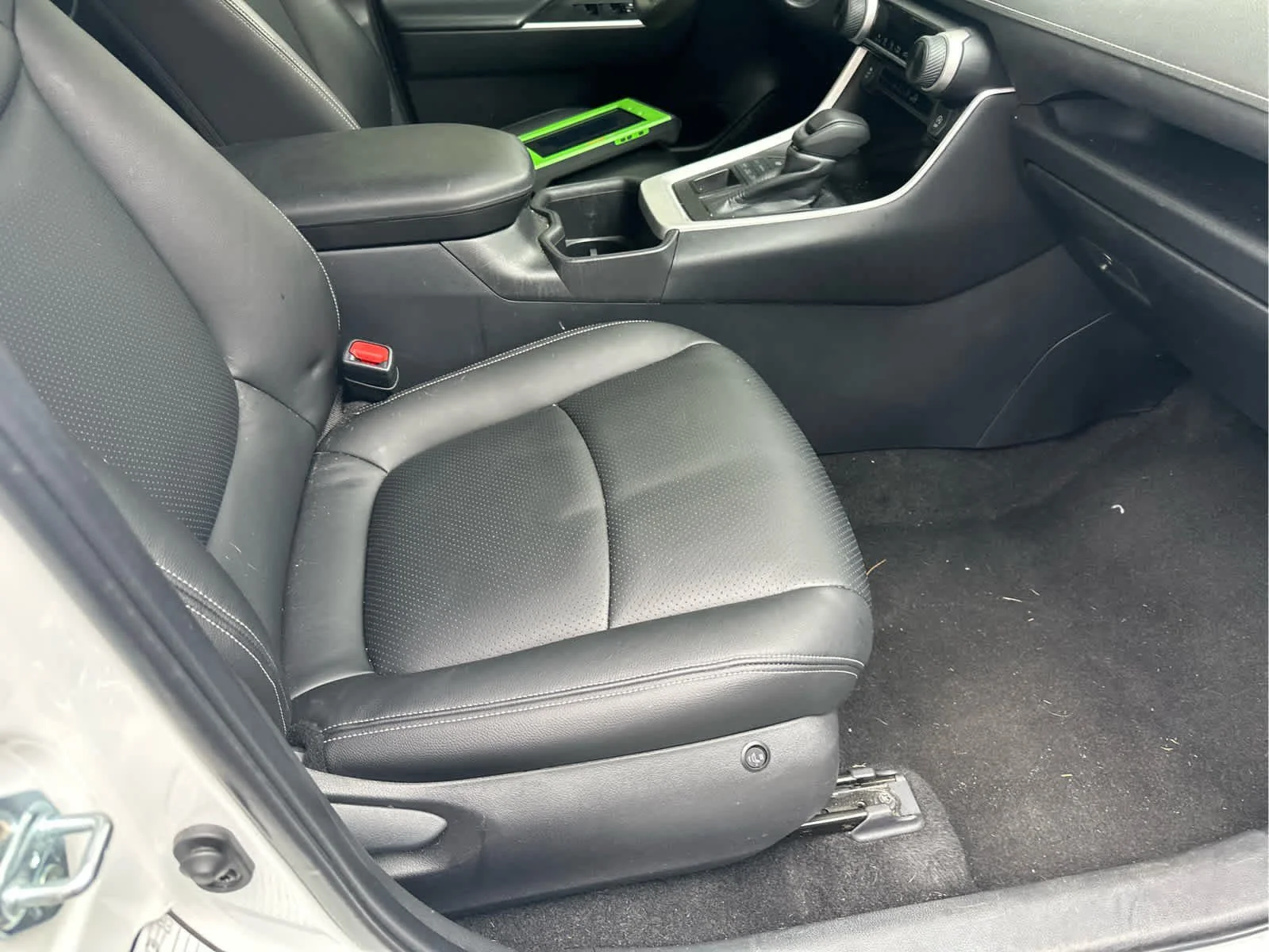 Used 2024 Ice Cap Toyota LE image 7