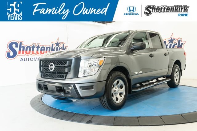 Used 2021 Gray Nissan S image 1