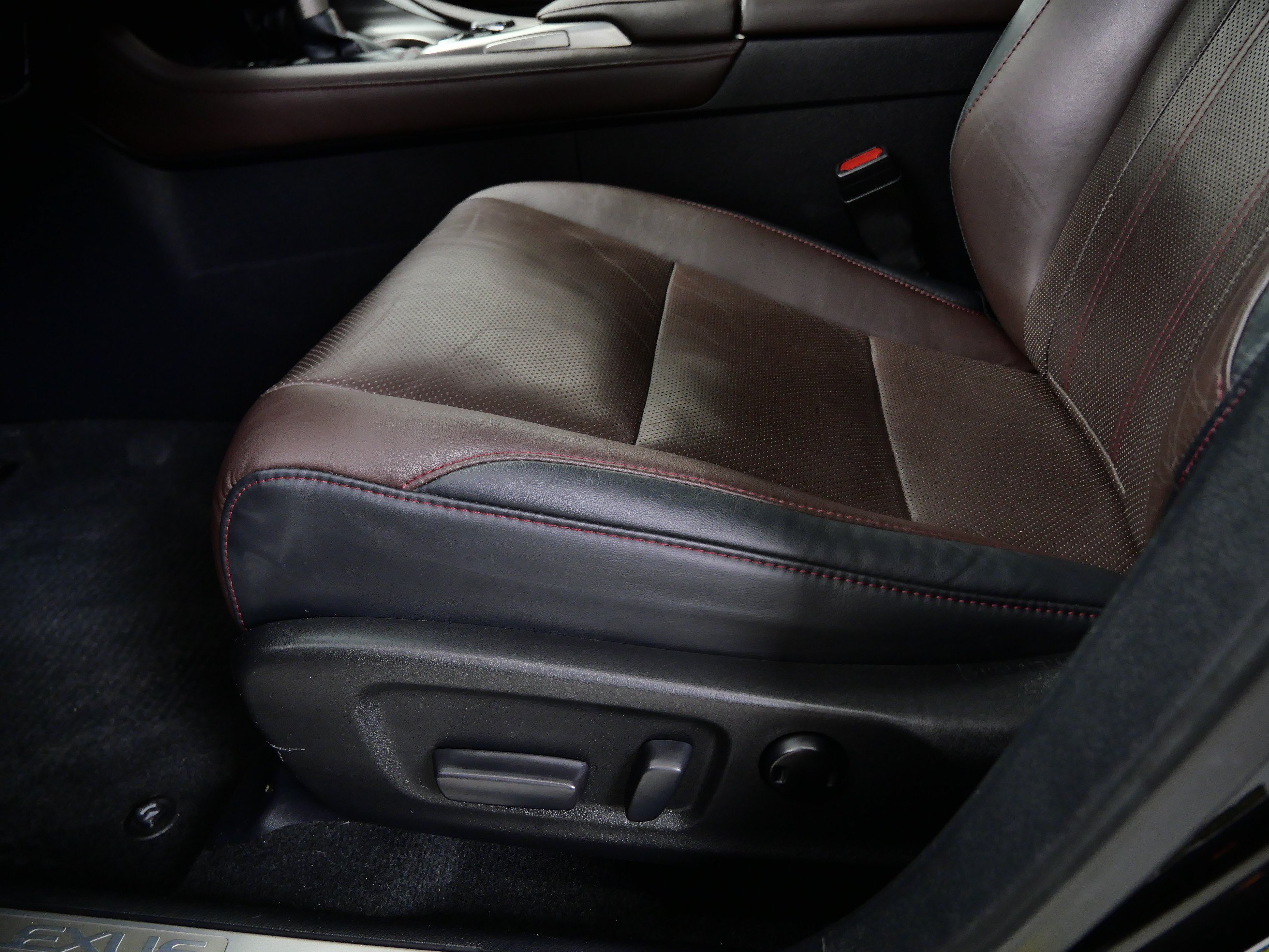 Used 2016 Black Lexus F Sport image 18