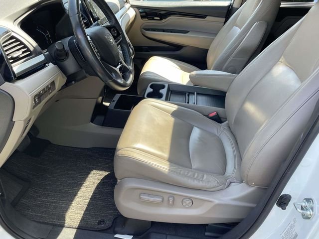 Used 2021 Platinum White Pearl Honda Touring image 7