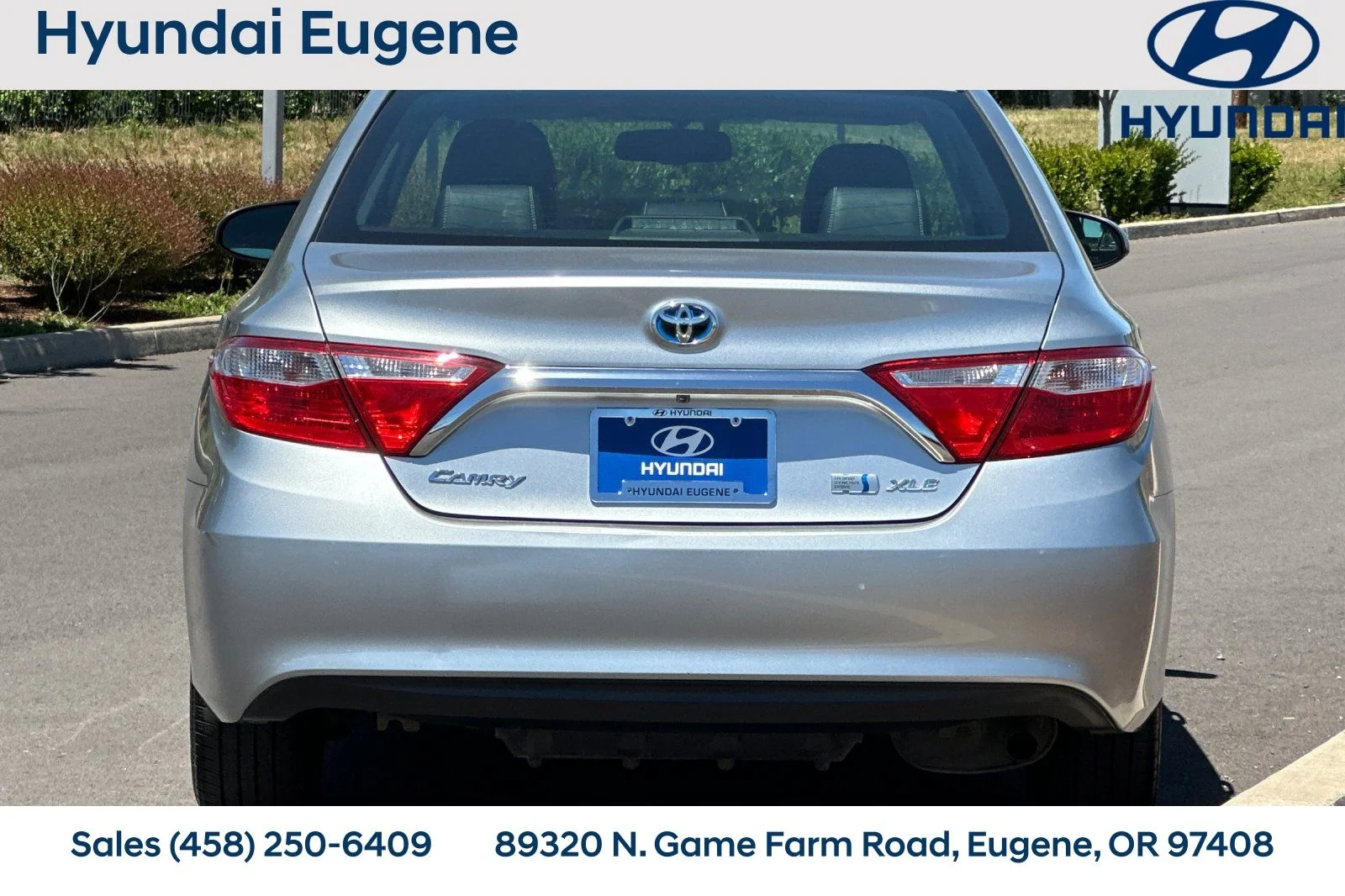 Used 2016 Silver Toyota XLE image 4