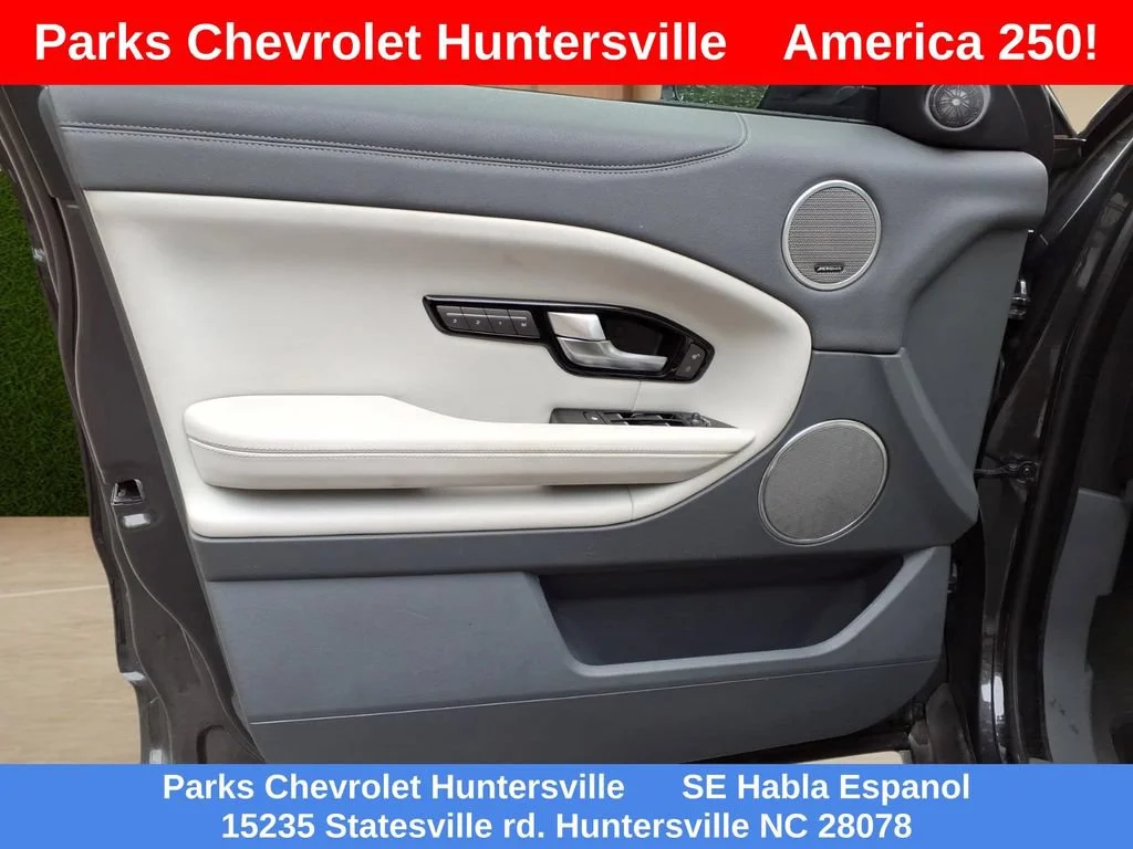 Used 2018 Gray Land Rover HSE Dynamic image 19