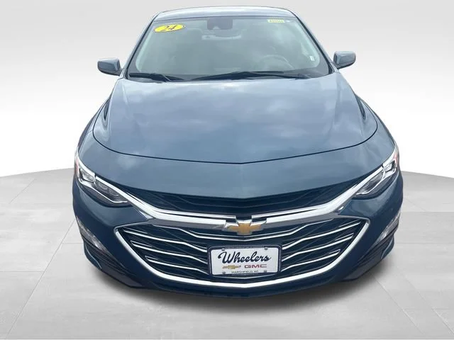 Used 2024 Lakeshore Blue Metallic Chevrolet 2LT image 10
