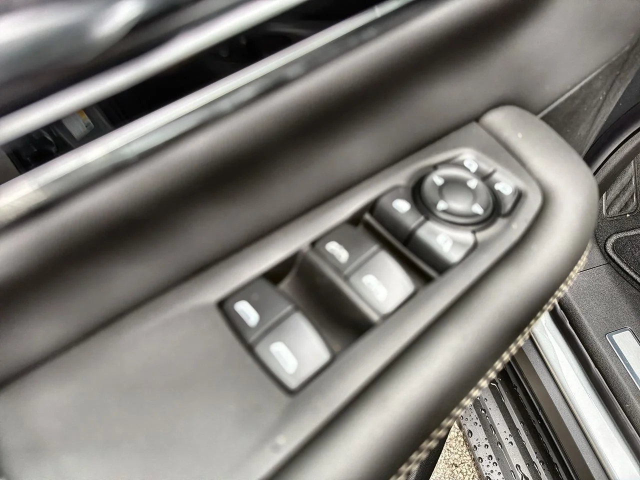 New 2026 Sterling Metallic GMC Elevation image 19