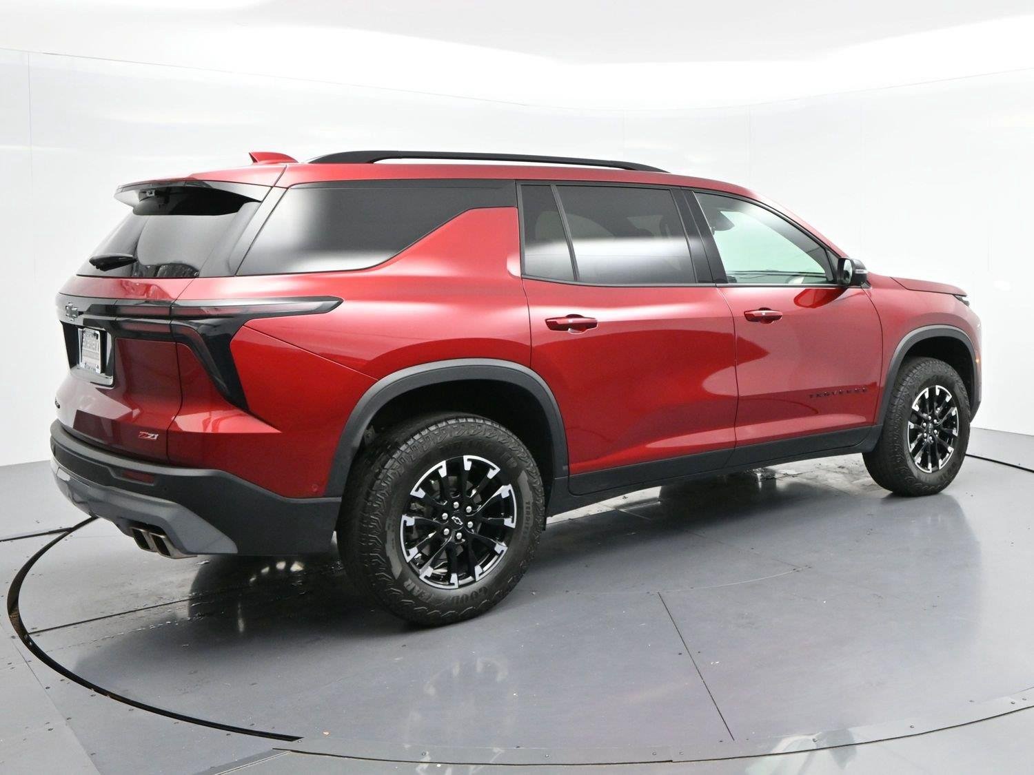 Used 2024 Radiant Red Tintcoat Chevrolet Z71 image 7