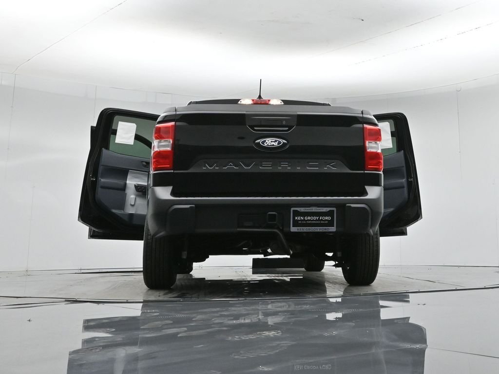 New 2026 Shadow Black Ford XLT image 41