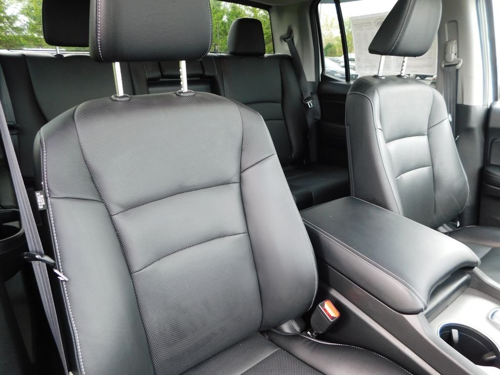 Used 2025 White Honda RTL image 26