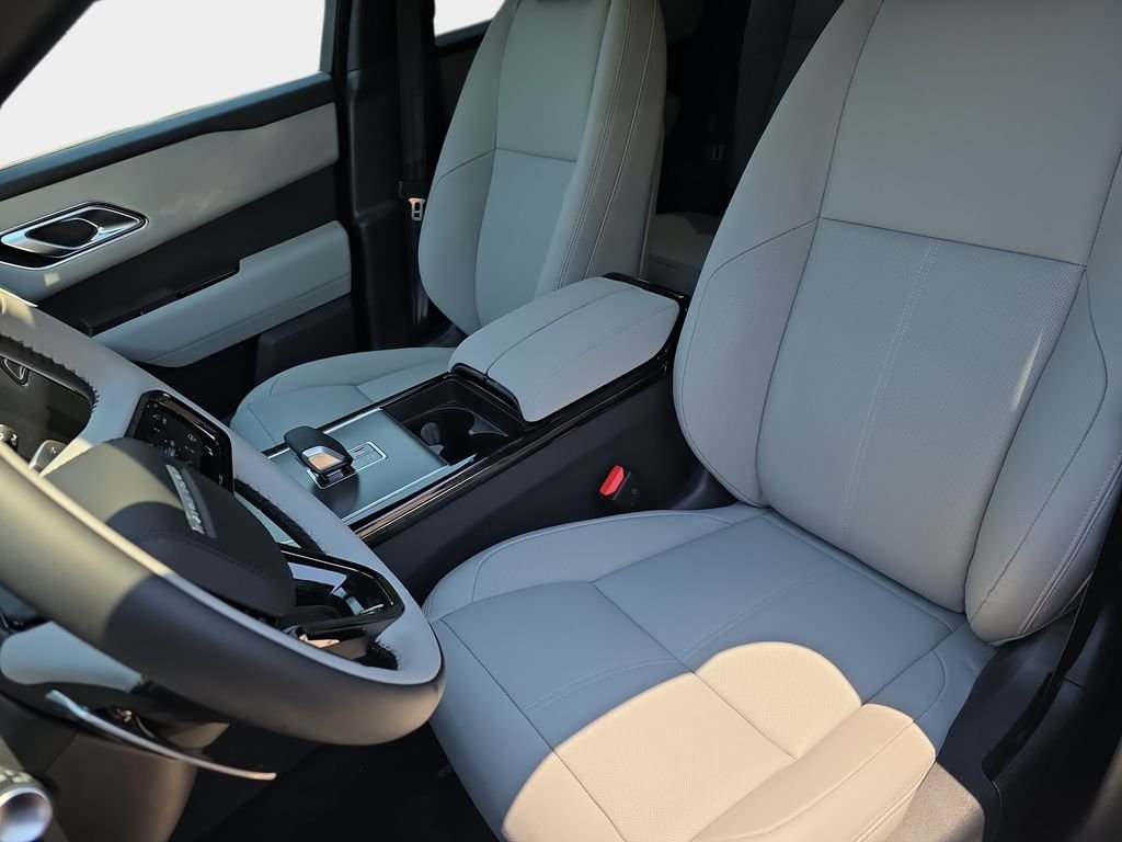 New 2026 Arroios Grey Land Rover S image 12