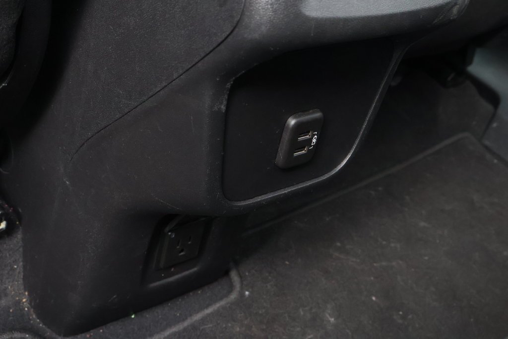 Used 2019 KINETIC BLUE METALLIC Chevrolet LT image 33