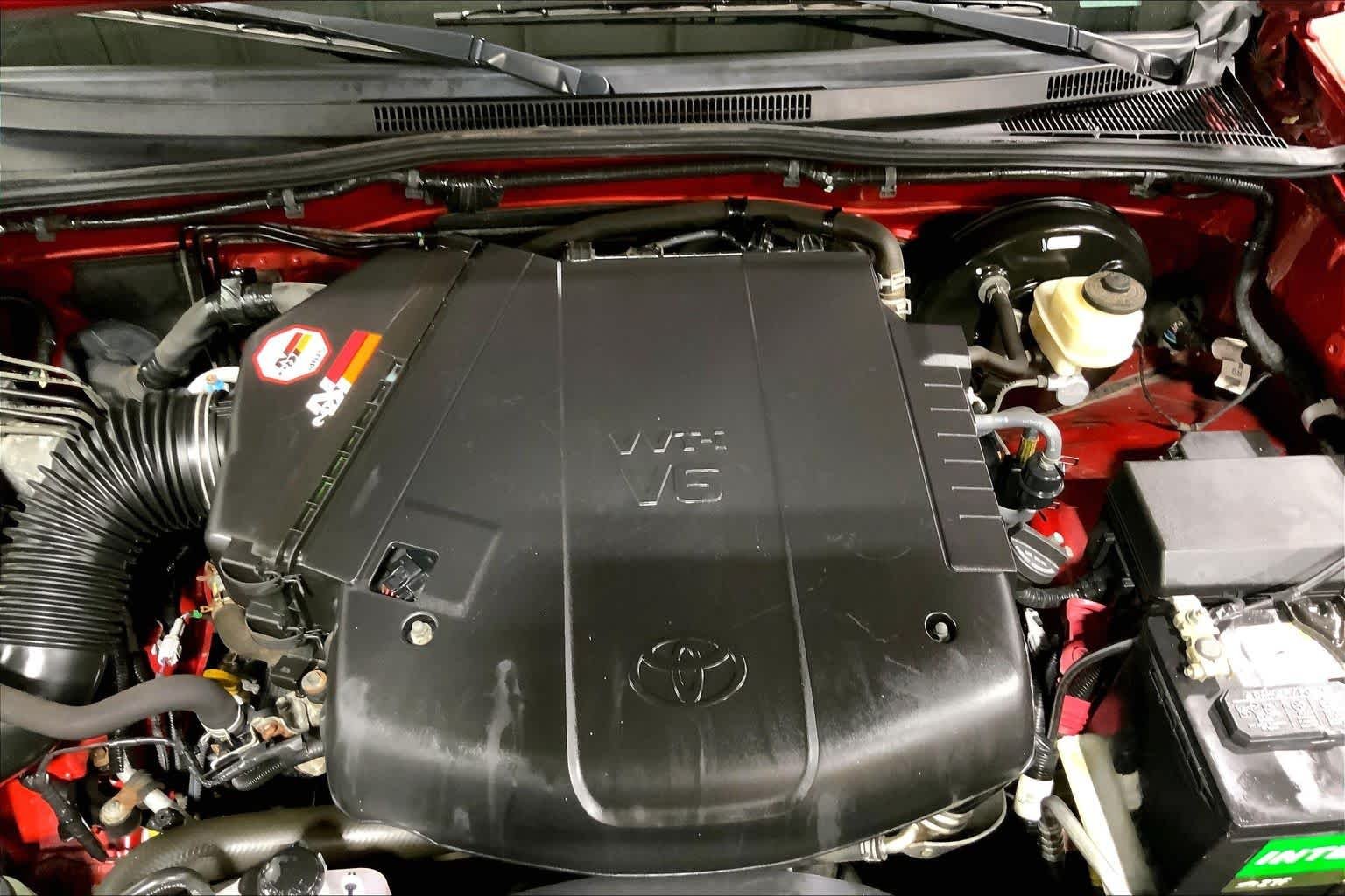 Used 2015 Barcelona Red Metallic Toyota  image 33