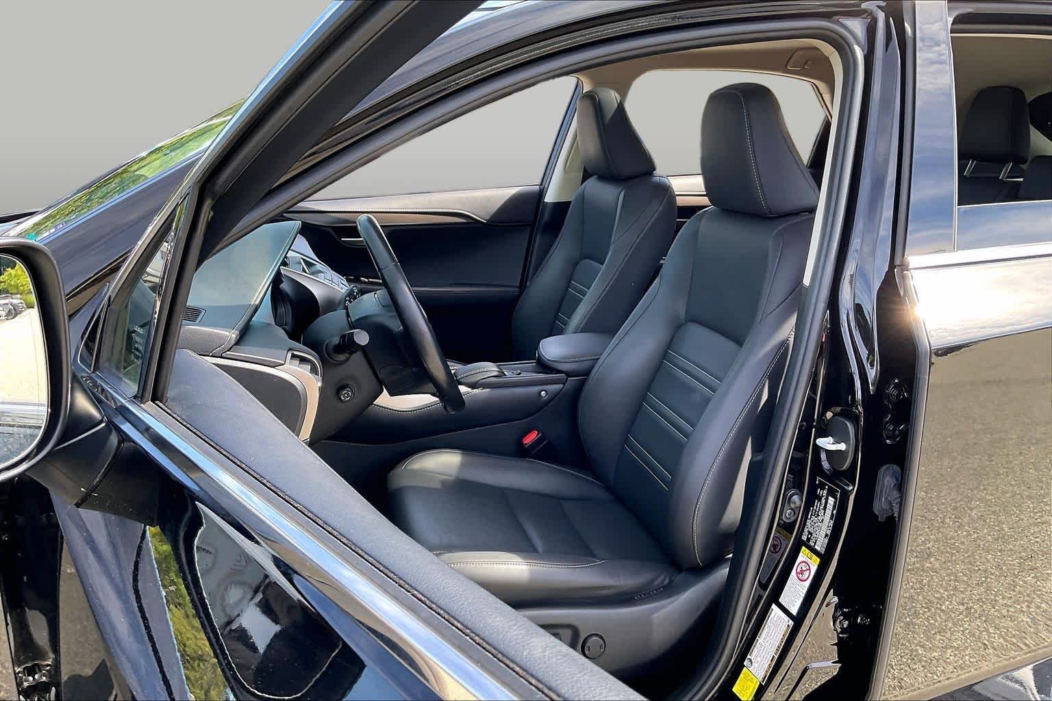 Used 2017 Obsidian Lexus  image 7