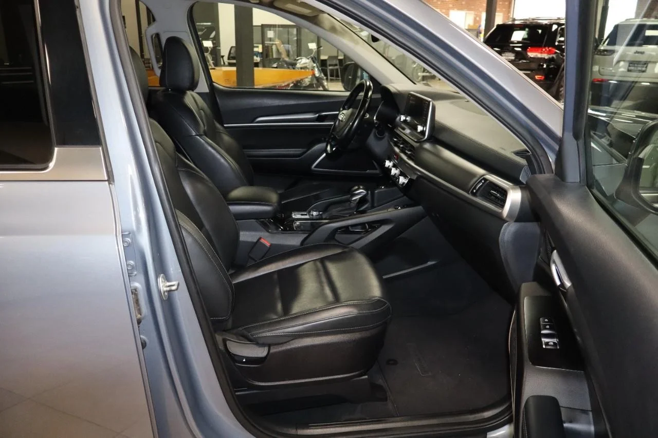 Used 2020 Gravity Gray Kia S image 39