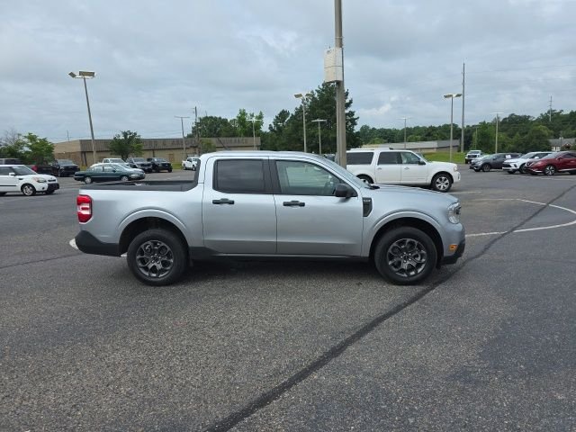 Used 2024 Silver Ford XLT image 2
