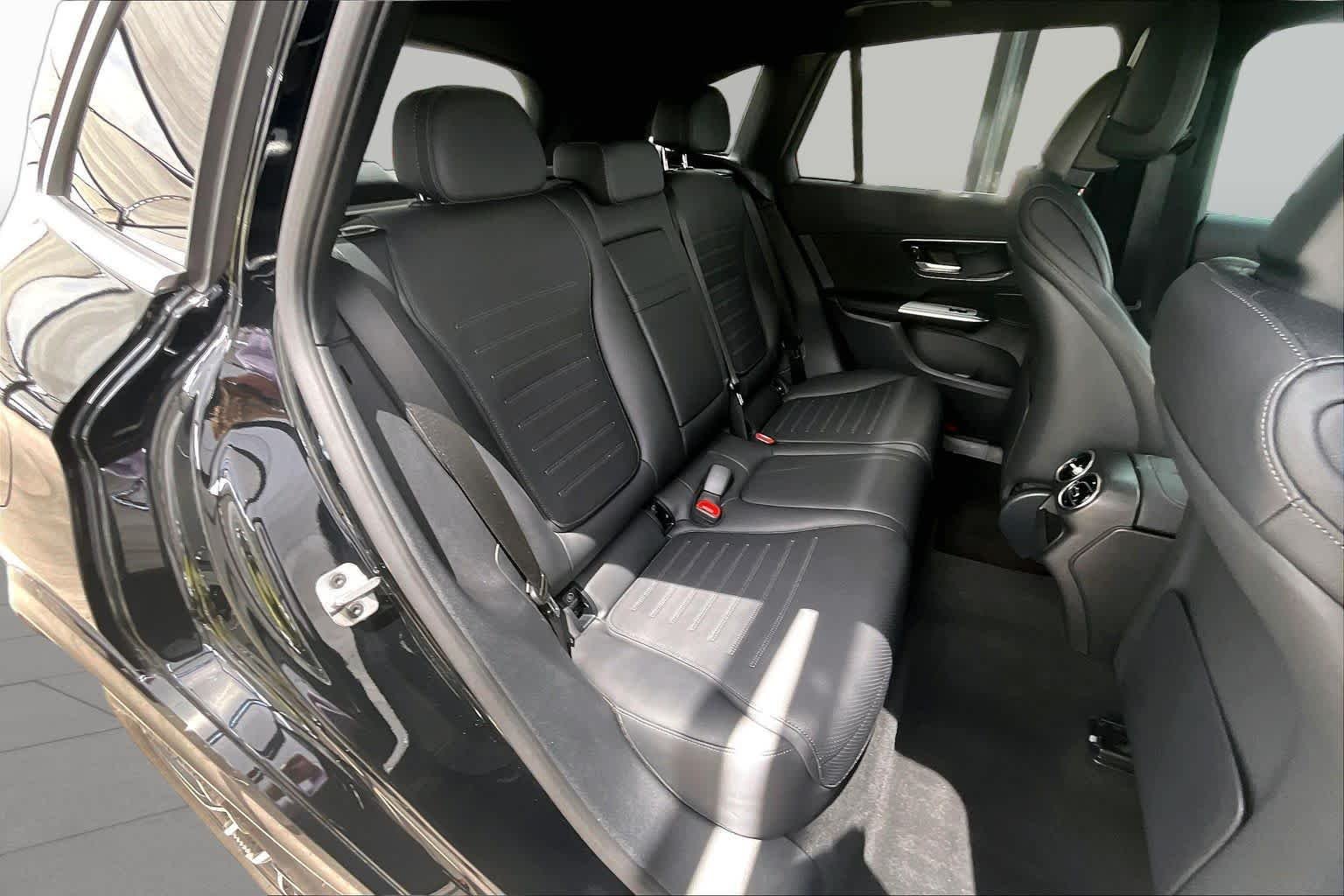 Certified Used 2026 Black Mercedes-Benz GLC 300 image 20