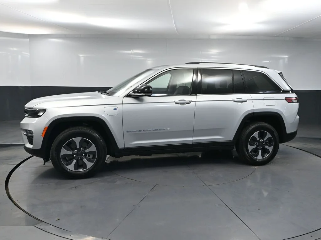 Certified Used 2022 Silver Jeep 4xe image 10