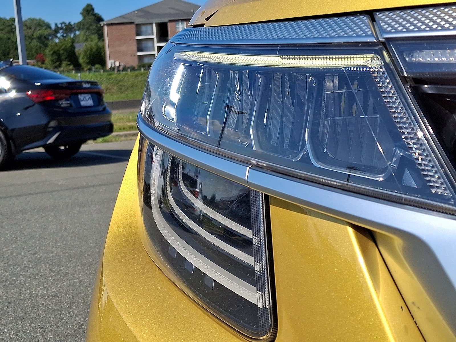 Certified Used 2023 Starbright Yellow Kia SX image 9