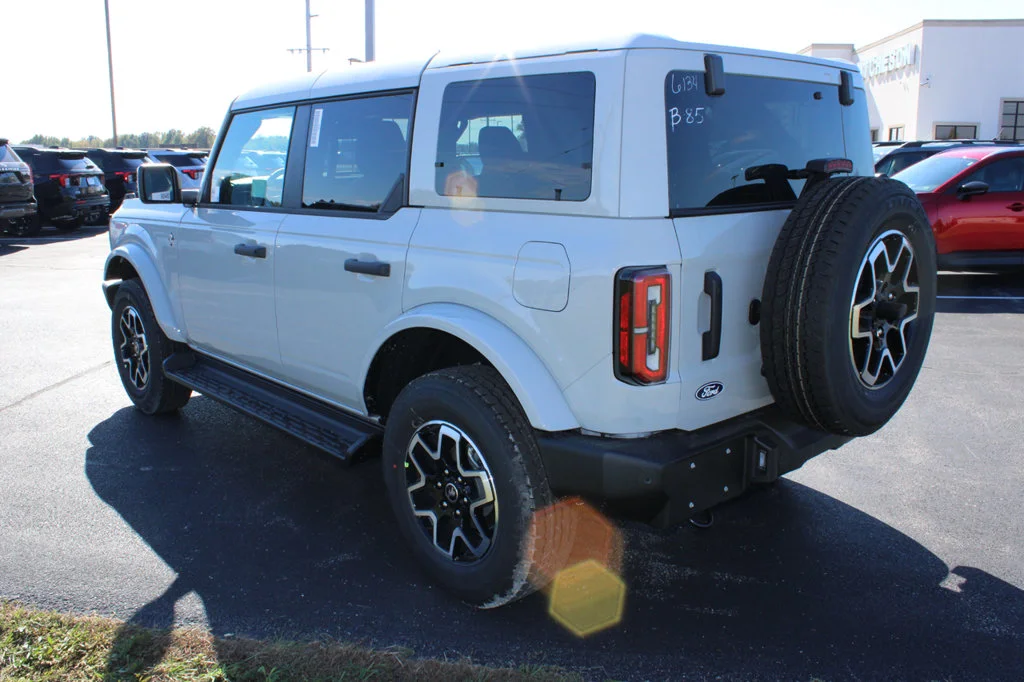 New 2026 Avalanche Gray Ford Outer Banks® image 10