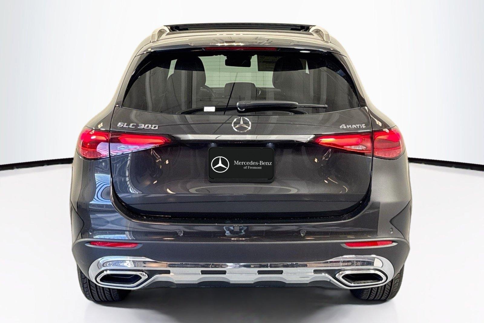 New 2026 Graphite Grey Metallic Mercedes-Benz GLC 300 image 6