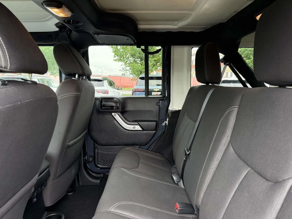 Used 2017 Black Jeep Unlimited Rubicon image 17
