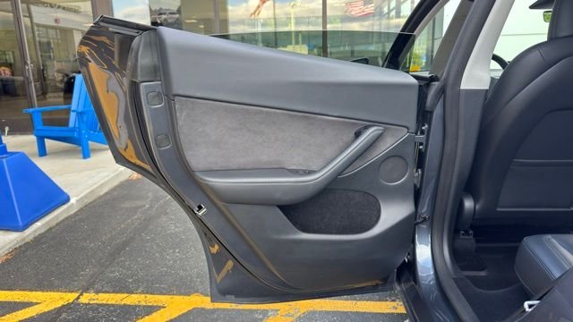 Used 2023 Midnight Silver Metallic Tesla Long Range image 17