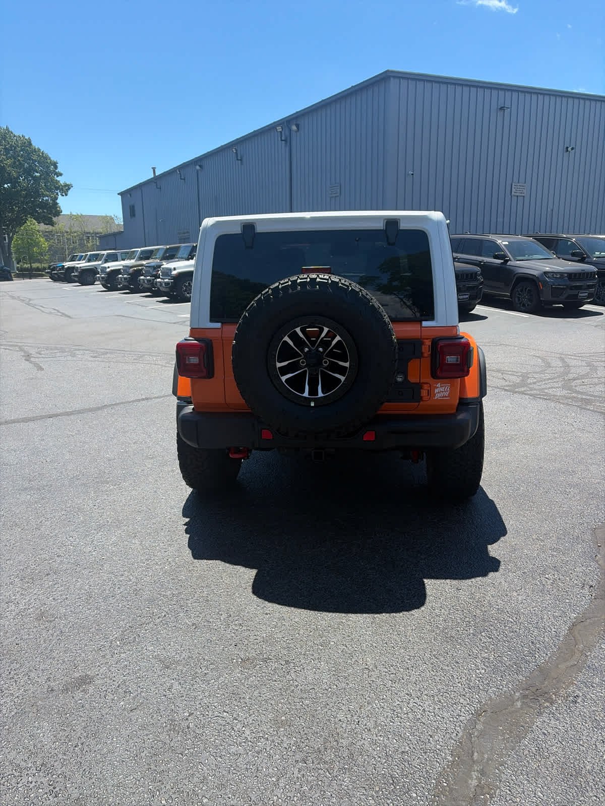 New 2026 Joose Exterior Paint Jeep Rubicon X image 6