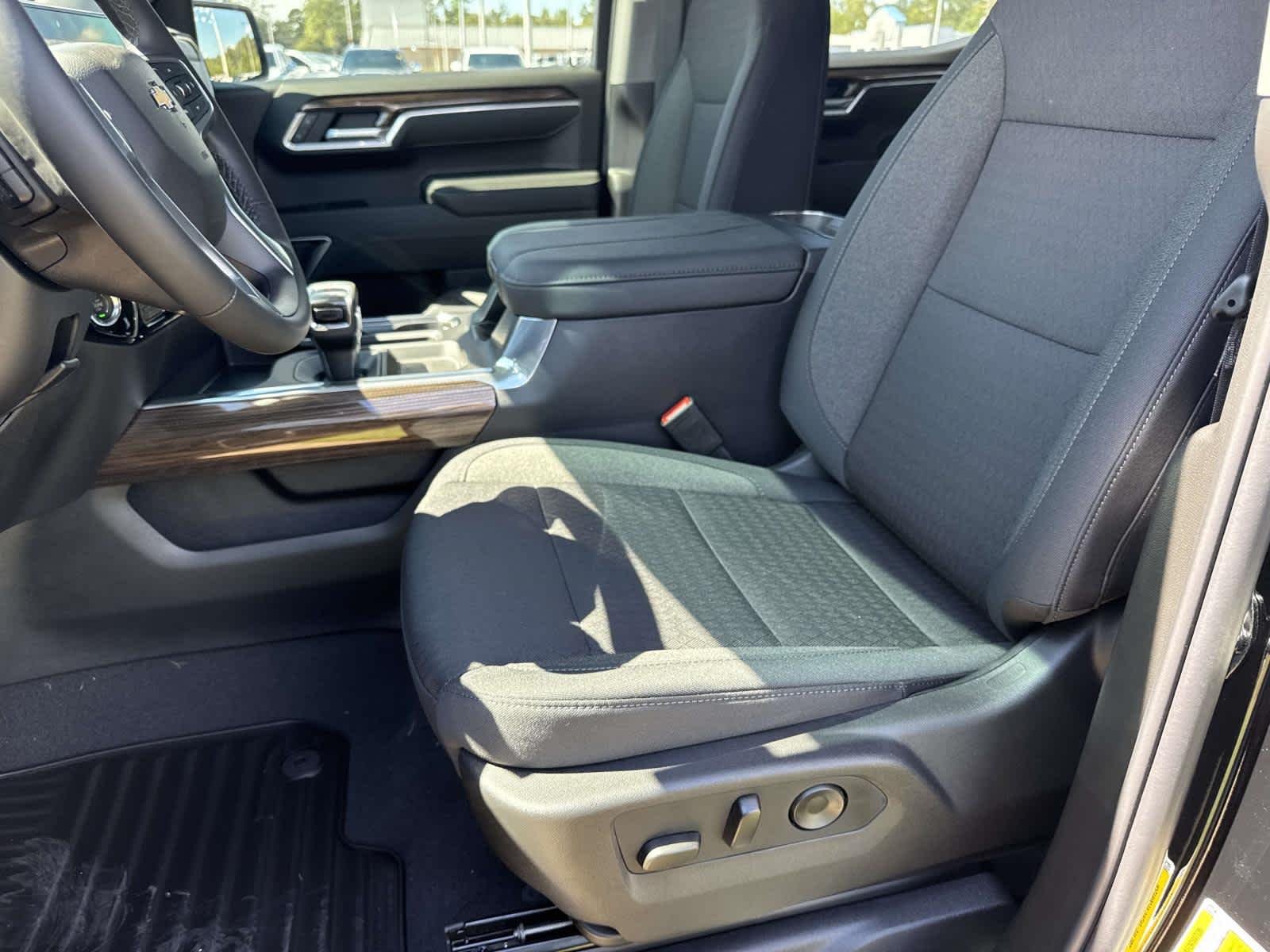 2026 Chevrolet Silverado 1500 LT - Photo 11