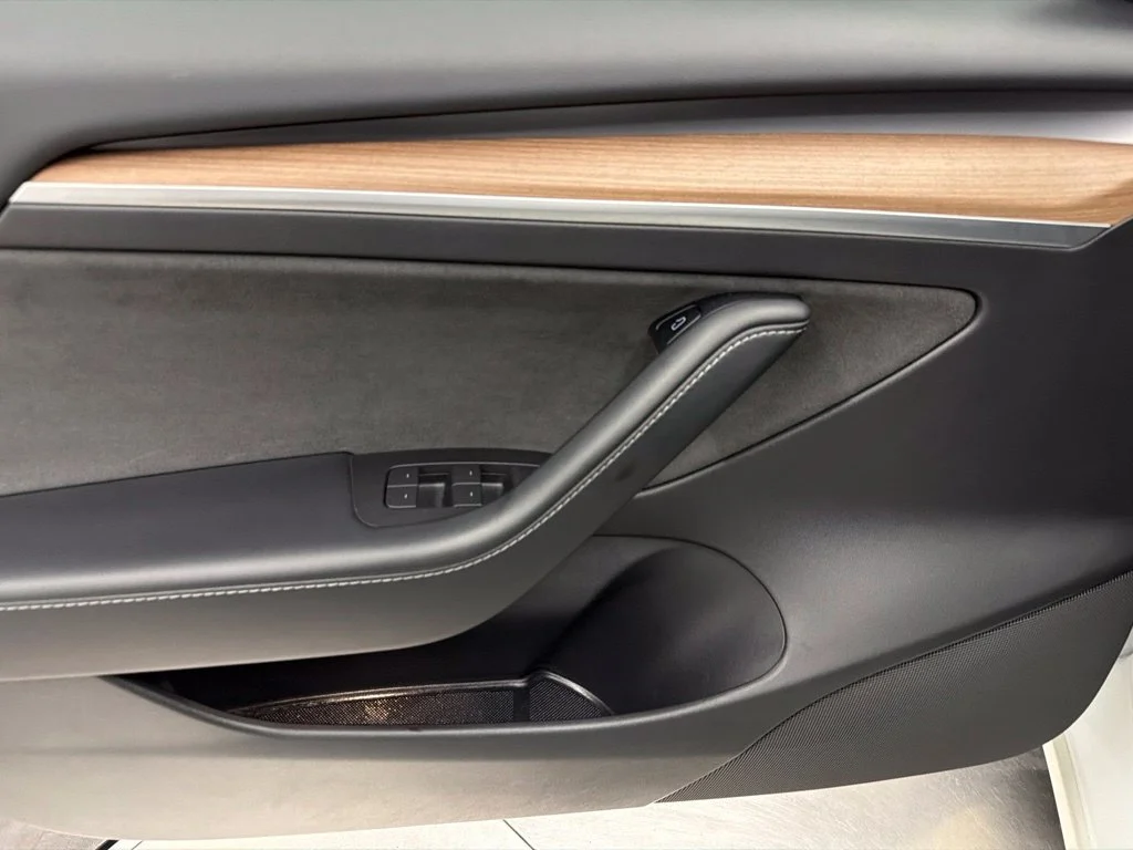 Used 2021 White Tesla Long Range image 15
