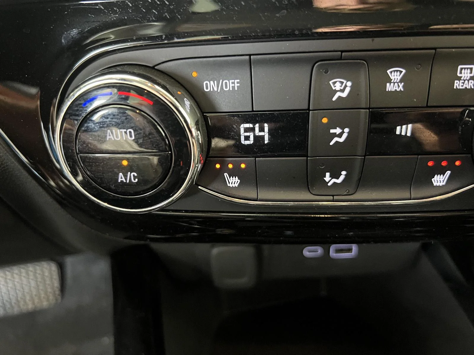 Used 2025 Marina Blue Metallic Chevrolet LT image 15