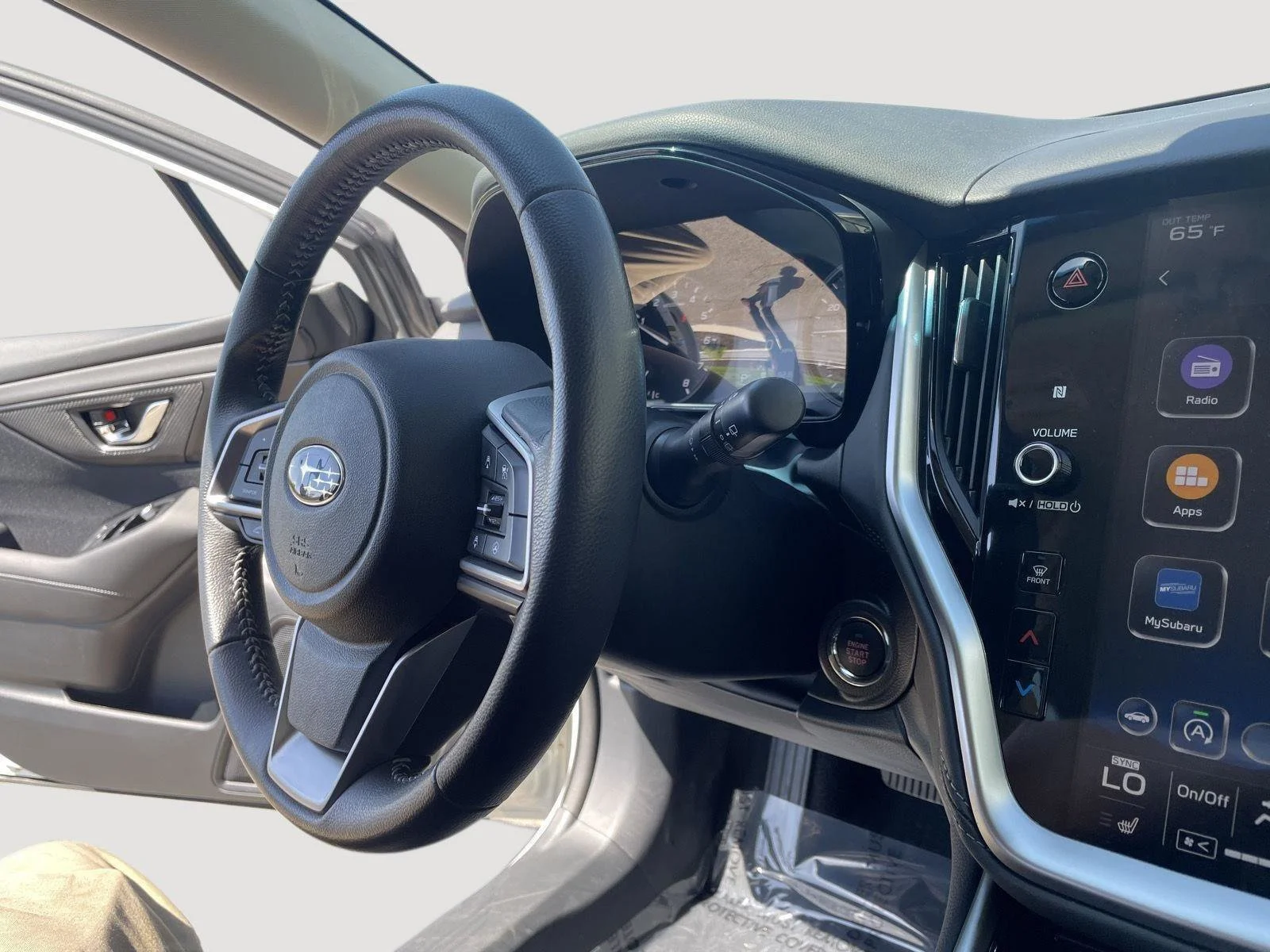 Used 2022 Crystal White Pearl Subaru Premium image 27