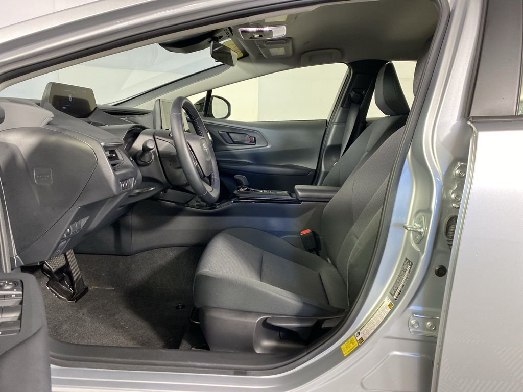 2023 Toyota Prius LE - Photo 9