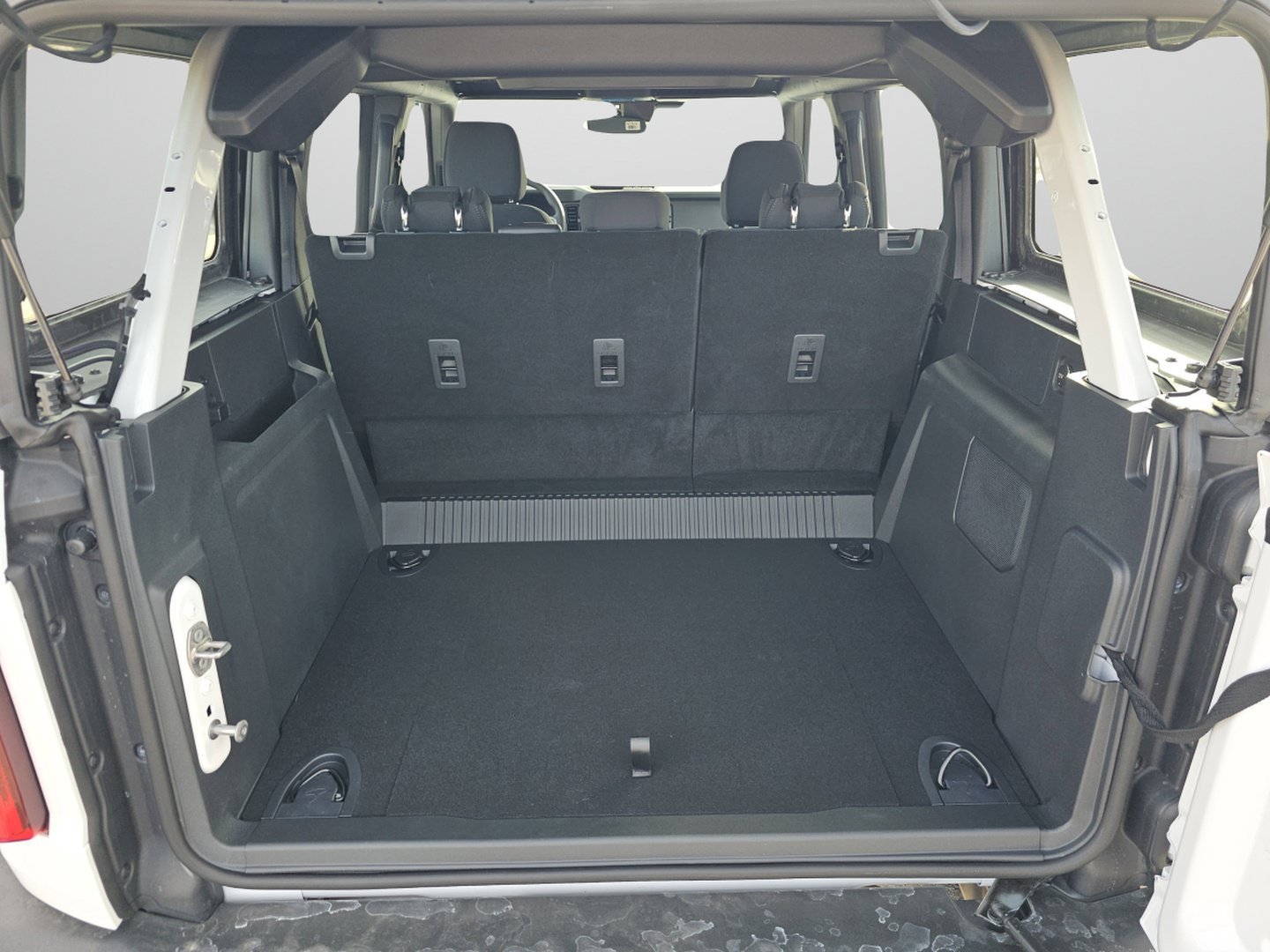 2025 Ford Bronco 4-Door Base - Photo 25