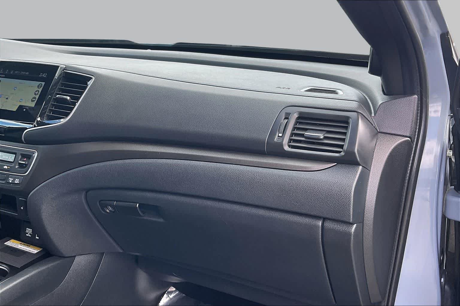 Used 2022 Sonic Gray Pearl Honda TrailSport image 19