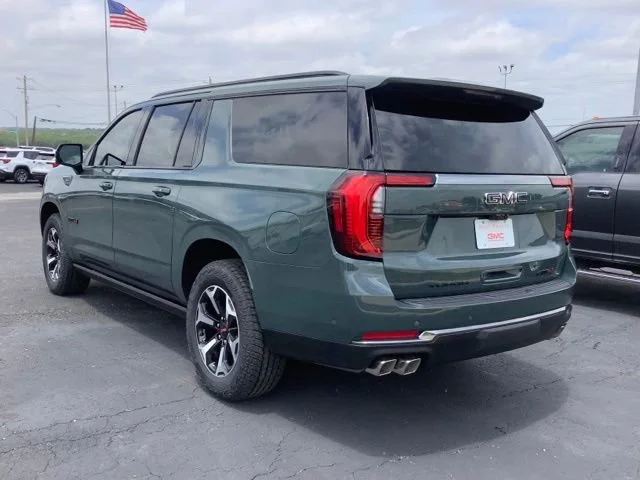 2026 GMC Yukon XL AT4 - Photo 7