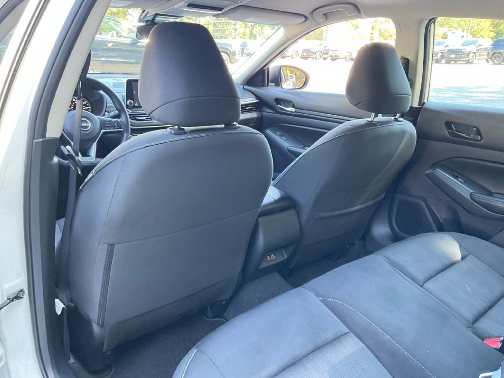 Used 2025 White Nissan 2.5 SV image 29